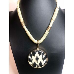 1423 CHICO'S Gold tone chunky tribal pendant statement leather necklace 18-20"